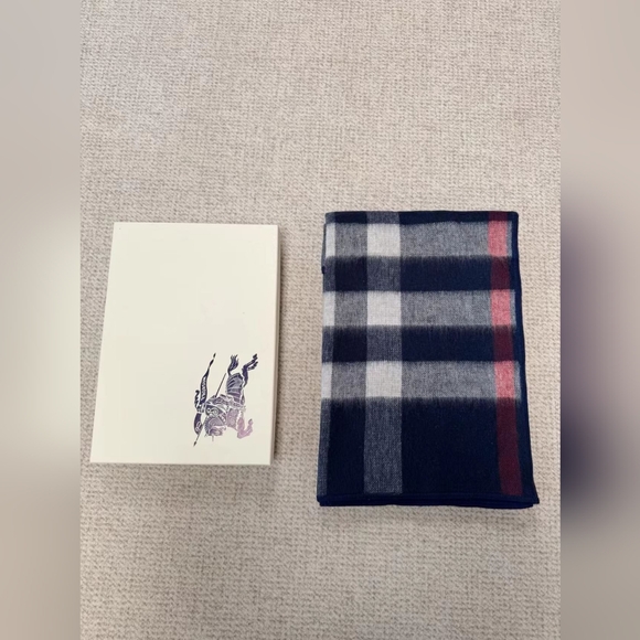 Burberry Blue Reversible Check Cape - Picture 2 of 9